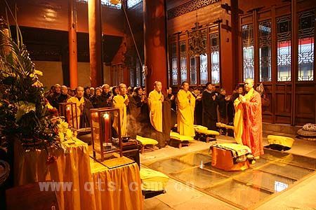 七塔禅寺隆重举行腊月佛七法会