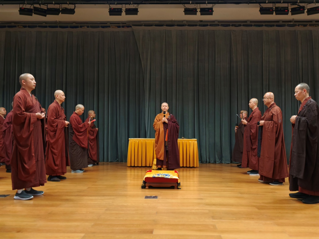 62d012150638ef9309d40df7acc4bc9