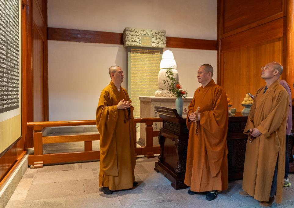 286315123eb2e52168666d7e09fc3bb